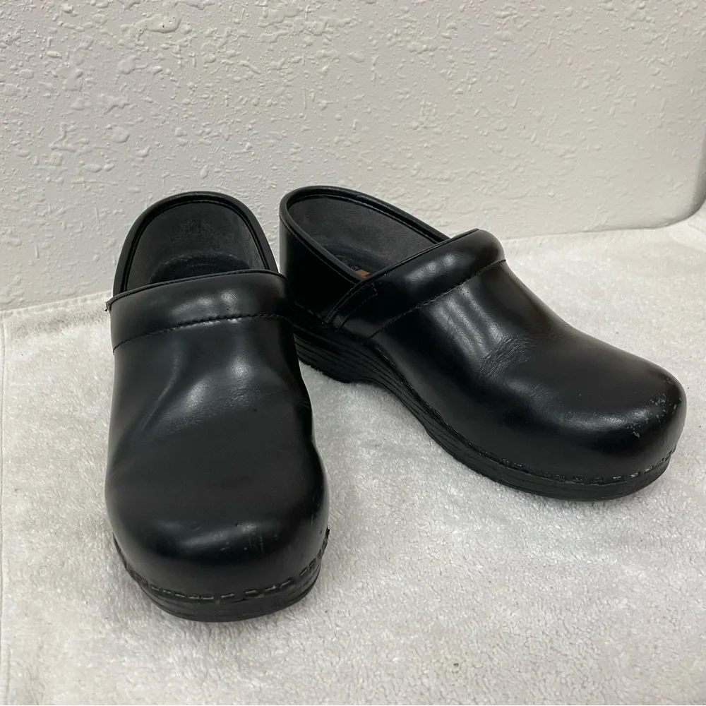 Dansko leather clogs - Picture 1 of 8